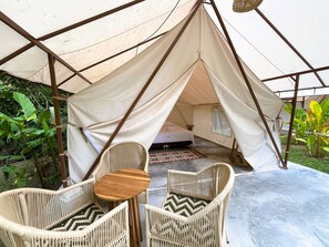 บริเวณภายนอก