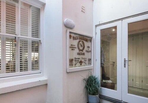 Spacious Luxury Seaside Apartment -Aberdovey - Pet Friendly- Free Parking Permit