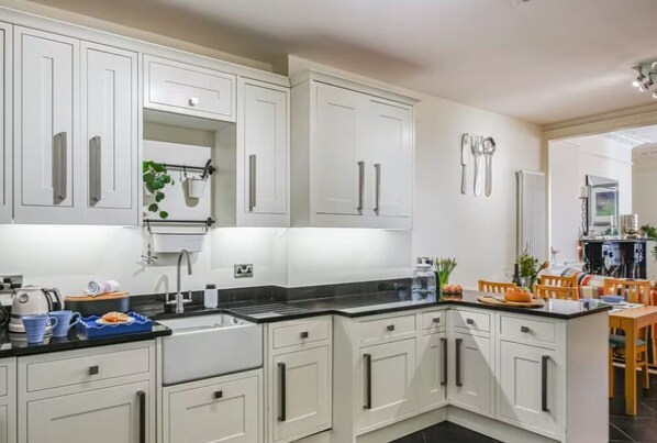 Microwave, oven, stovetop, dishwasher
