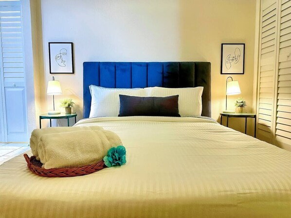 1 habitación, escritorio, tabla de planchar con plancha y wifi gratis 