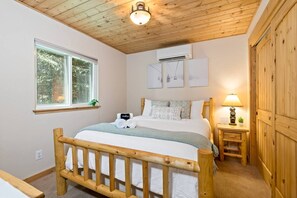 3 soverom, strykejern/-brett, reiseseng for barn og wi-fi