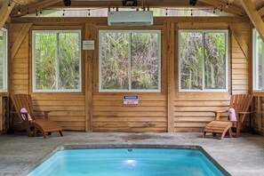 Piscina interna, piscina aquecida