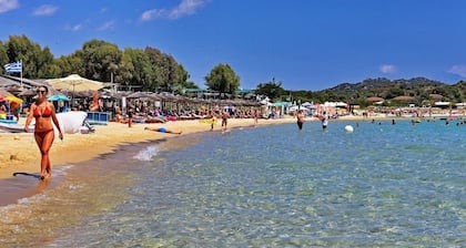 4 LEMONS LUXURY STUDIO 01