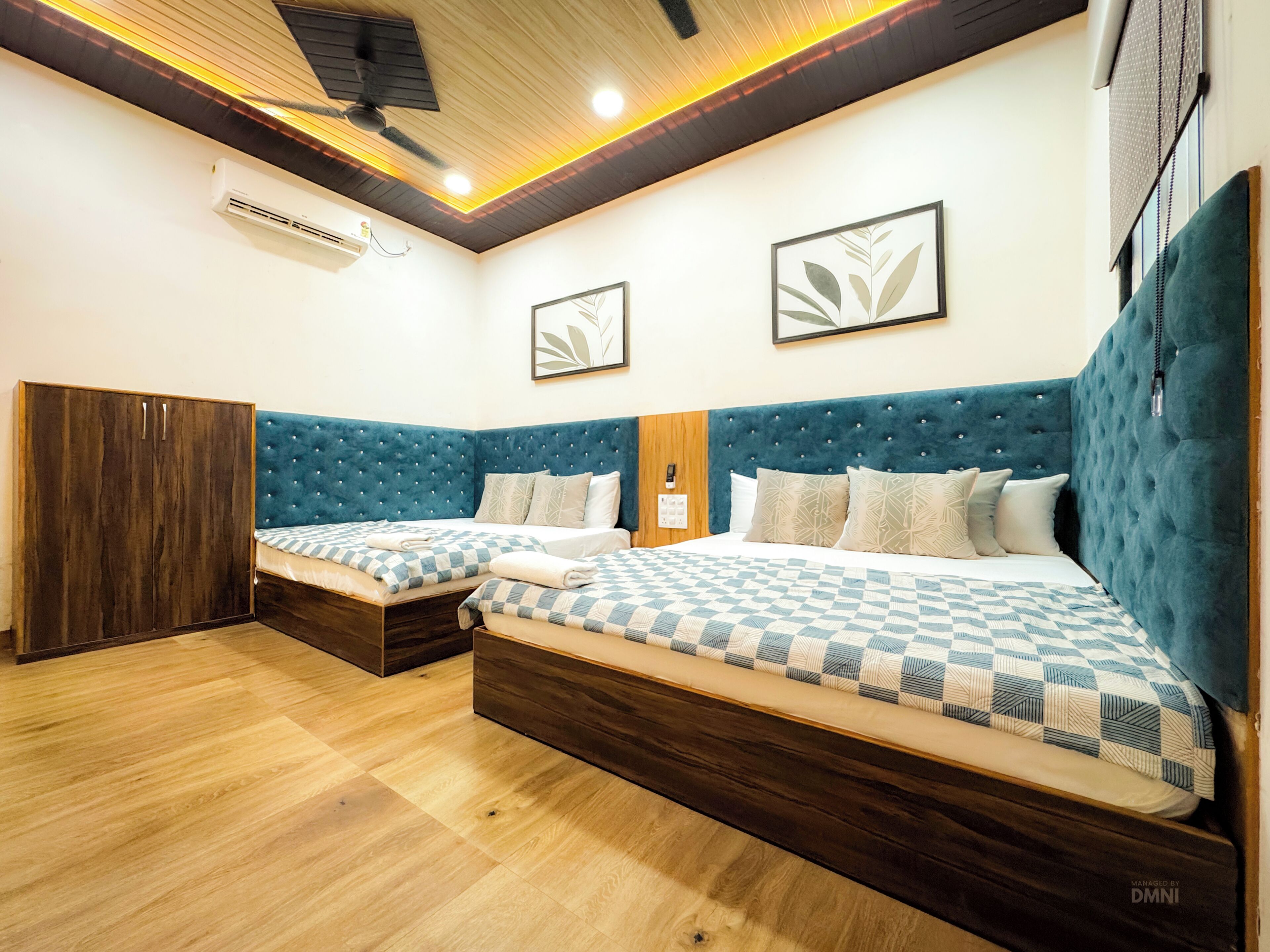 Family Room | Hypo-allergenic bedding, laptop workspace, soundproofing, free WiFi