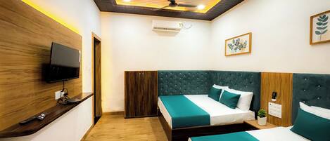 Hypo-allergenic bedding available, laptop workspace, soundproofing