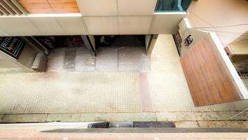 Comfort Room | Balcony