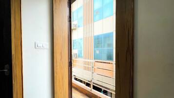 Comfort Room | Balcony
