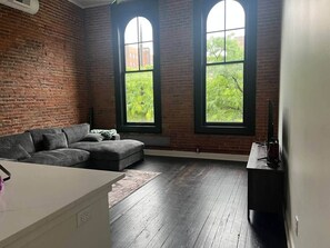 TV