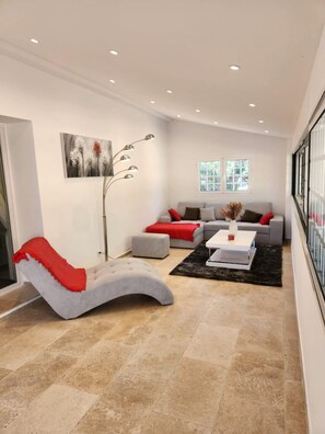 Interior - "Roccapina - Exceptional villa in Sartène (Sartène)