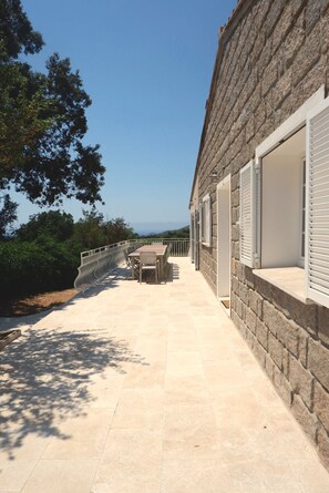 Restauration extérieure