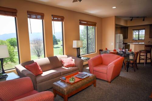 1 Bedroom Unit | Living area