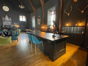 Bar (en la propiedad)