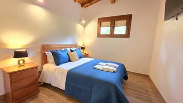 2 bedrooms, bed sheets