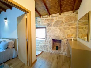 5 bedrooms, Internet, bed sheets