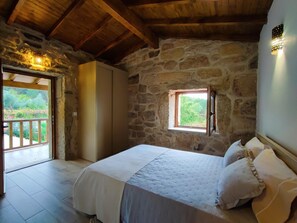 5 habitaciones, internet y ropa de cama 