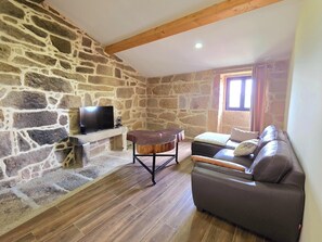 Télévision, cheminée