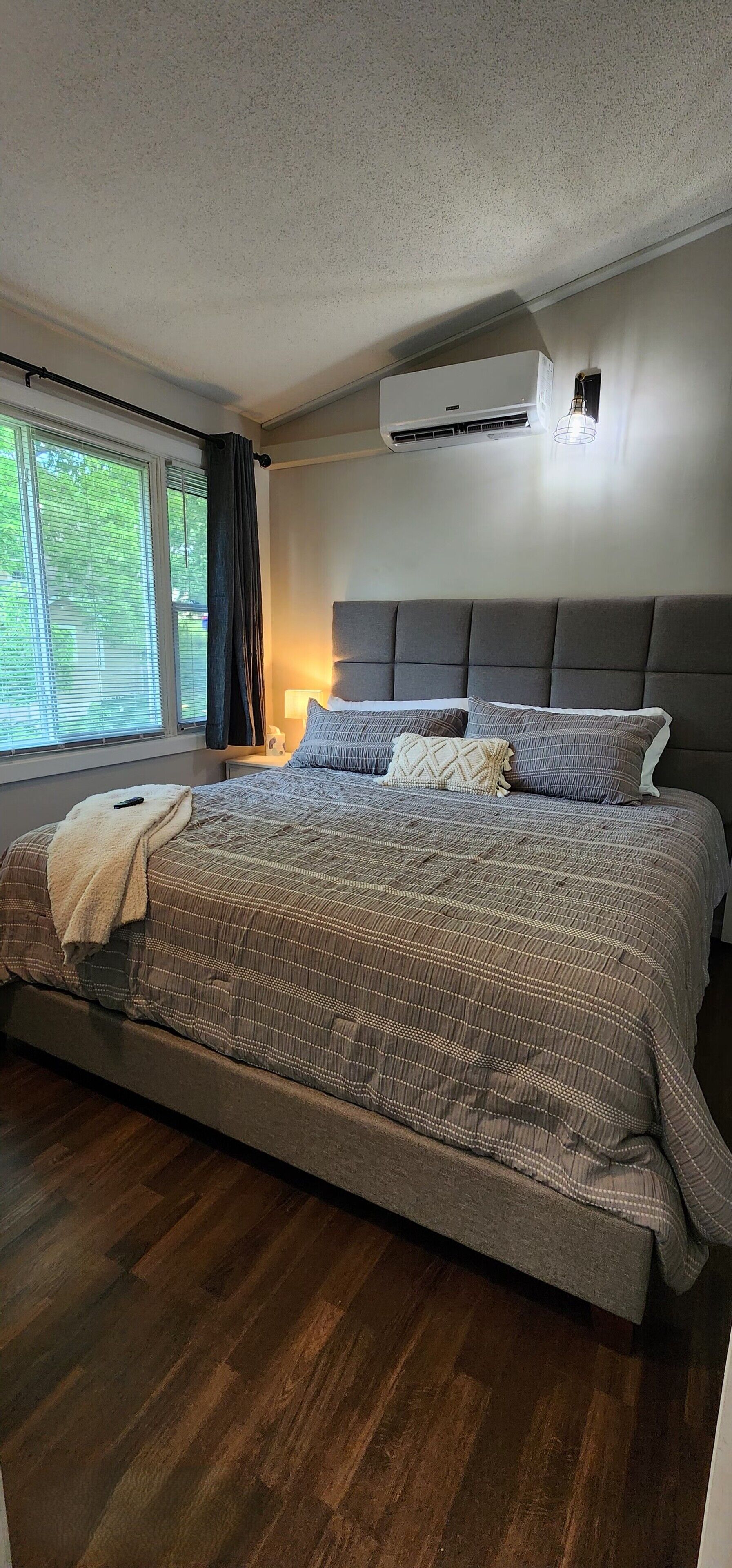 1 soverom, strykejern/-brett, reiseseng for barn og wi-fi (inkludert)