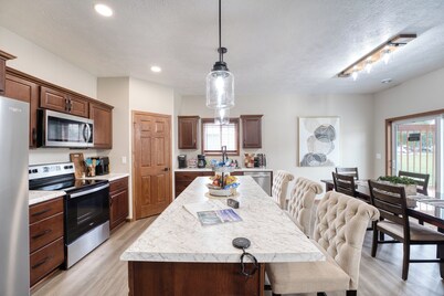Prairie Haven - Voted #1 in Sioux Falls - Just Built, 3 mi From Downtown