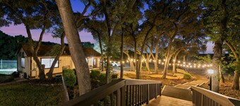 Private Cottage w HOT TUB & Oak Grove