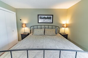 Condo, Multiple Beds (Abbot House - Unit 10) | 2 bedrooms - Abbot House - Unit 10 (Bend)
