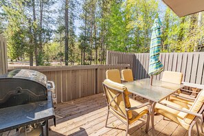 Condo, Multiple Beds (Abbot House - Unit 10) | Outdoor dining - Abbot House - Unit 10 (Bend)