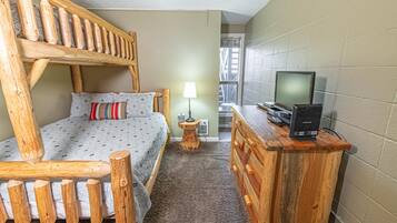 Condo, Berbilang Katil (Abbot House - Unit 10) | 2 bilik tidur