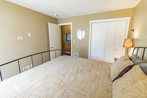 Apartment, Mehrere Betten (Abbot House - Unit 10) | 2 Schlafzimmer