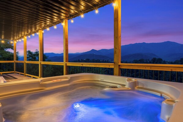 مغطس سبا خارجي