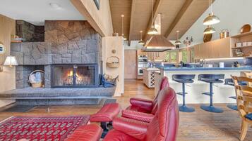 House, Multiple Beds (Fairway Lane - Unit 5) | Interior