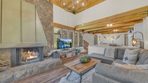 شقة - عدة أسرّة (Wildflower - Unit 40) | منطقة المعيشة