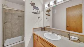 Condo, Multiple Beds (Wildflower - Unit 40) | Bathroom - Wildflower - Unit 40 (Bend)