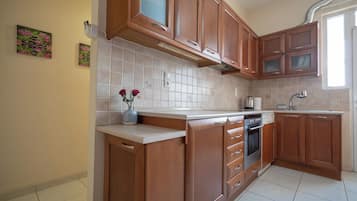 Refrigerador, horno, parrilla de estufa y lavavajillas