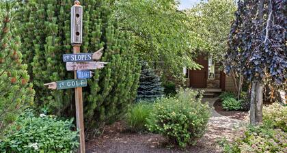 Lakefront Luxury w/ Hot Tub & Private Dock