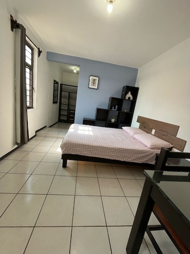 Cuarto Planta Alta con wifi y baño privado, Santa Lucia del Camino
