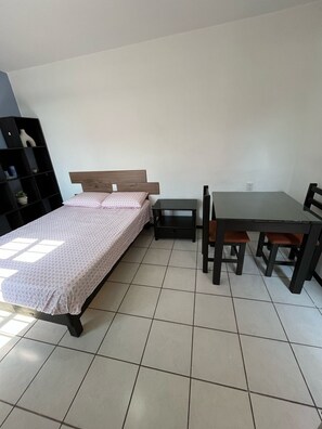 1 間睡房、Wi-Fi、床單