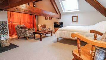 Cottage | 3 bedrooms, individually decorated, individually furnished, free WiFi