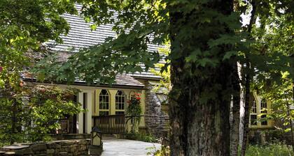 The Griffin Inn Cottages - L. E. Block