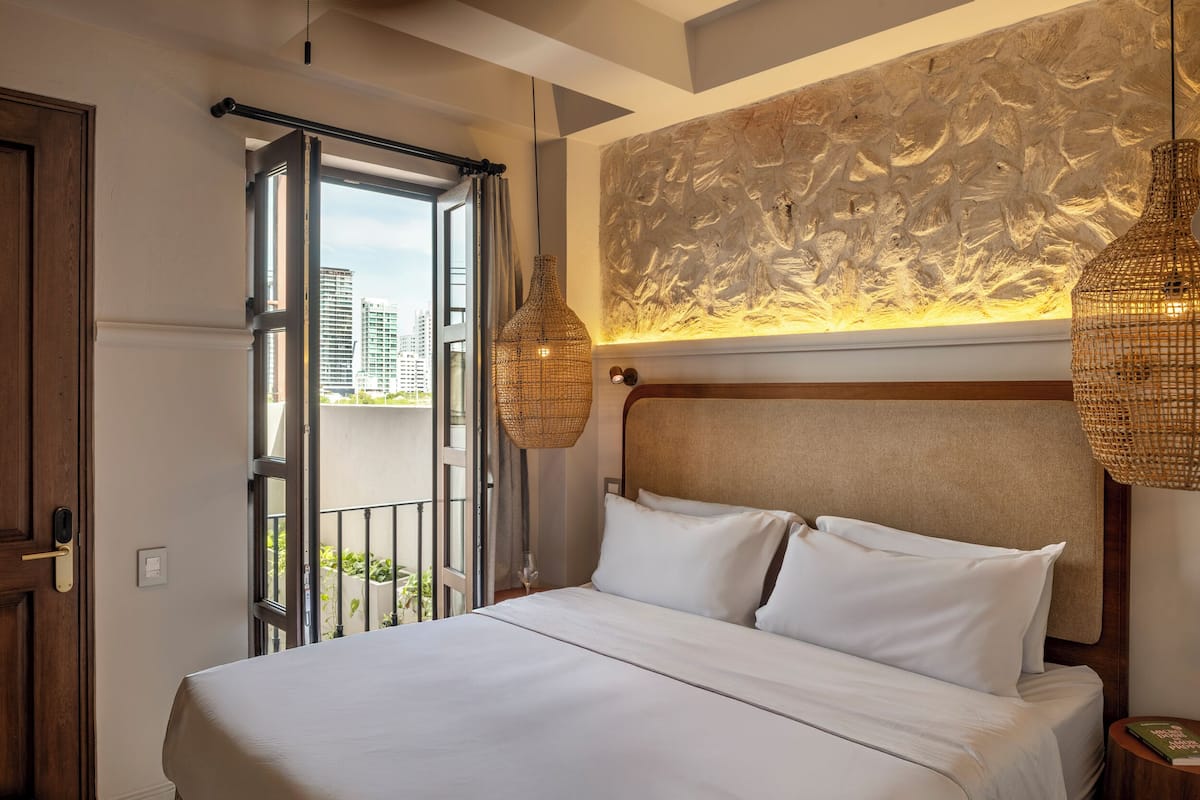 Premium bedding, minibar, desk, laptop workspace