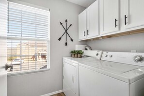 คอนโด, หลายเตียง, ระเบียง (Tranquil Getaway) | ภายใ�น