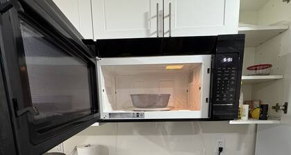 Unique Favor – 2 Bedroom Basement (Prairie Pointe)