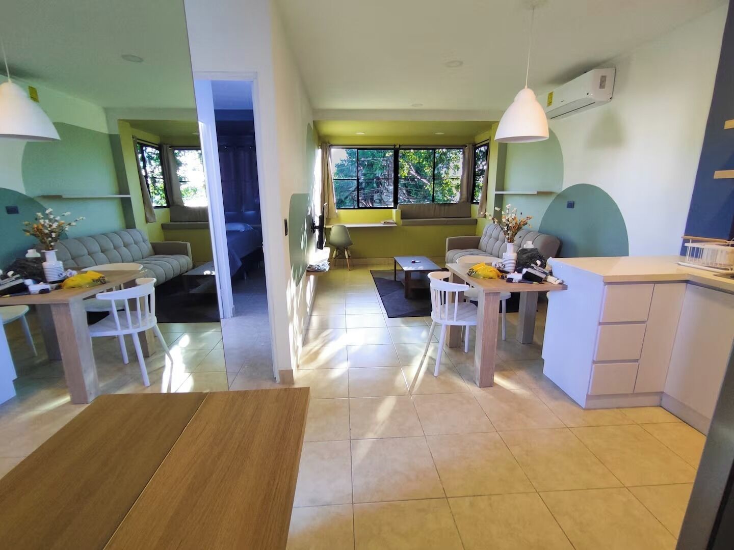 Appartamento City, 2 camere da letto, aria condizionata | Area soggiorno | TV a schermo piatto