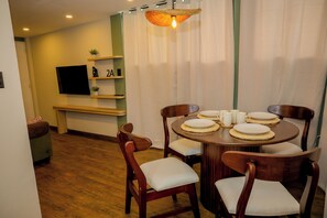 Comfort Apartment, 1 Queen Bed | Living area | Flat-screen TV - Cozy Apartment (Santa Tecla)