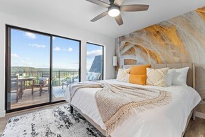 3 bedrooms, desk, iron/ironing board, travel crib - Lux Lakeview • Pool, Hot Tub, Game Room, EpicViews (Omaha)
