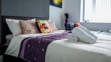 Apartamento, vista para a colina | Cortinas blackout, quartos à prova de som, ferros/tábuas de passar roupa