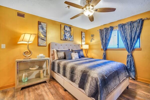 2 bedrooms, travel crib, free WiFi, bed sheets