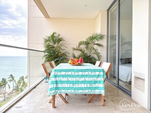 Outdoor dining - New KeyPöint: Long stays in Pözos Colorados! (Santa Marta)