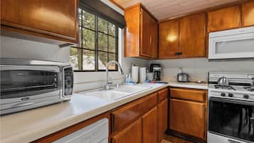 Electric kettle, toaster