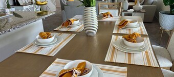 Charming 3-bedroom house with WiFi and AC in delightful Victorville