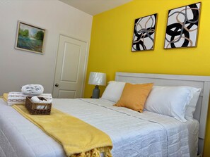 3 chambres, fer et planche à repasser, Wi-Fi, draps fournis