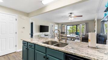 Condo, Multiple Beds, Balcony (Sunset View at Anchor’s Point) | Interior